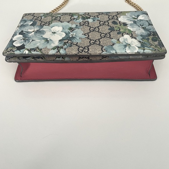 Gucci Blooming Blue Fold Over Wallet /Chain - Picture 5 of 9
